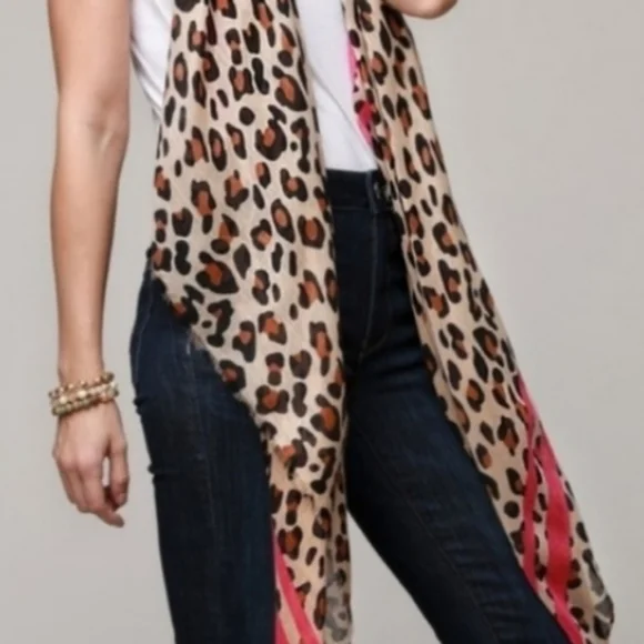 PINK LEOPARD YOUR WAY SCARF - Picture 4 of 5